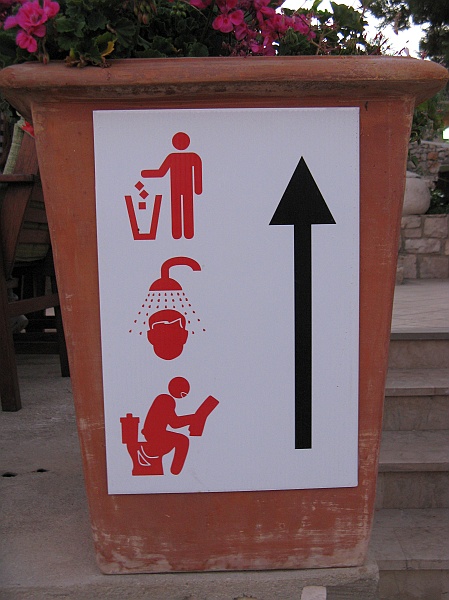 2009-07-Croatia_2009-07-13 _ 20_36_52_IMG_0642.jpg - Powalająca swoją dosłownością i precyzją tablica informacyjna.